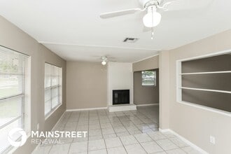 4395 Sherwood Blvd in Melbourne, FL - Foto de edificio - Building Photo