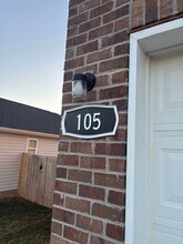 105 S Osprey Ct in Vine Grove, KY - Building Photo - Building Photo