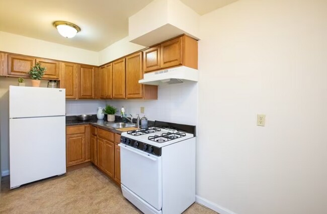 118 Inslee Pl, Unit 2 in Elizabeth, NJ - Building Photo - Building Photo