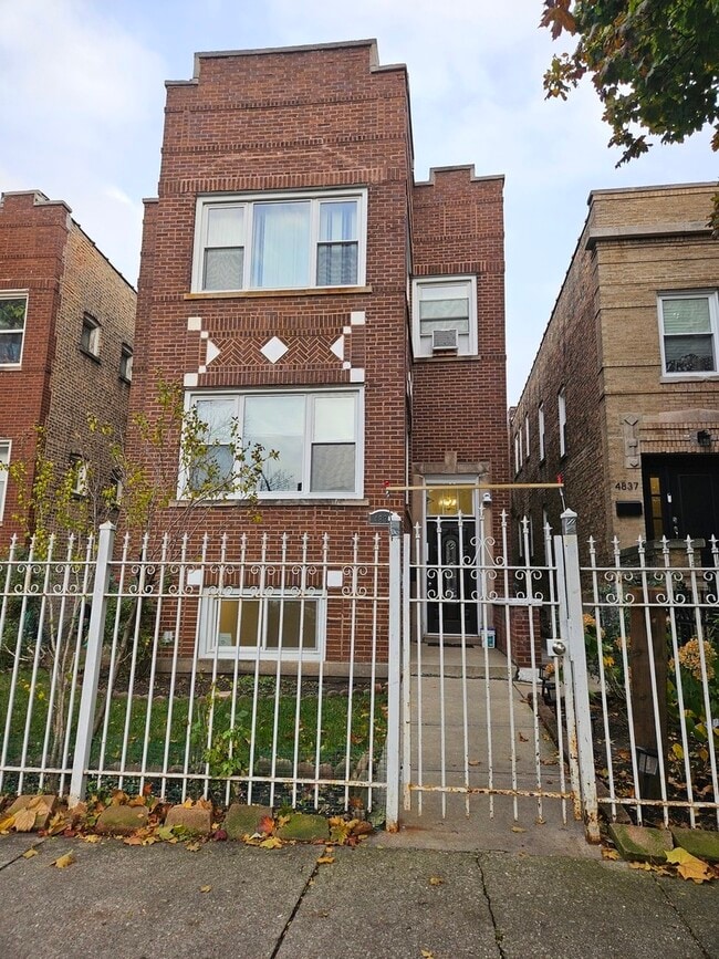 4839 N Lawndale Ave in Chicago, IL - Building Photo - Building Photo