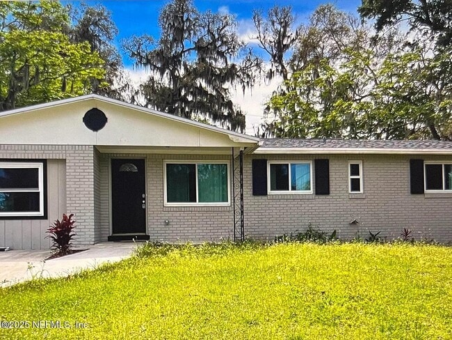 property at 536 Blairmore Blvd W