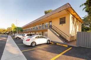 1151 NE 17th Ct in Fort Lauderdale, FL - Building Photo