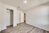 319 Clearwater St photo'