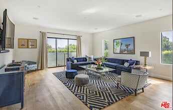 2265 Wellesley Ave in Los Angeles, CA - Building Photo - Building Photo