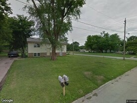 802 SE 10th St in Des Moines, IA - Building Photo