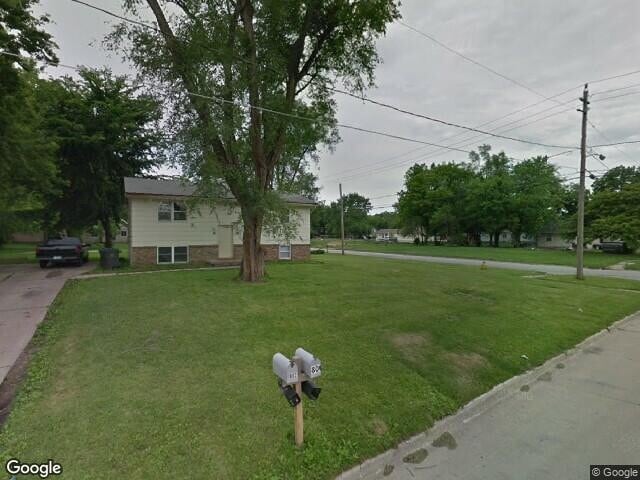 property at 802 SE 10th St