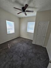 3265 W Camp Wisdom Rd, Unit 103 in Dallas, TX - Building Photo - Building Photo