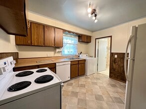 1716 Cumming Ave in Superior, WI - Building Photo - Building Photo