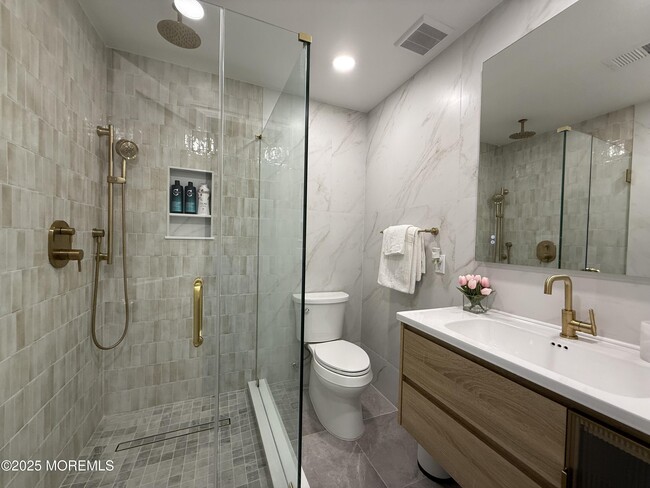 property at 977 Woodgate Ave