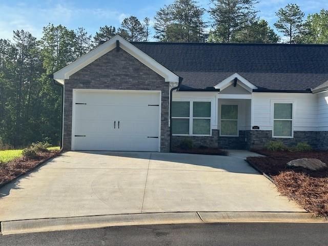 404 Brookstone Dr in Dahlonega, GA - Building Photo