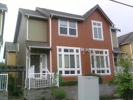 6518B 24th Ave NE in Seattle, WA - Building Photo