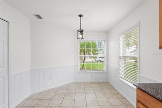 7352 Tower Bridge Dr in Wesley Chapel, FL - Foto de edificio - Building Photo