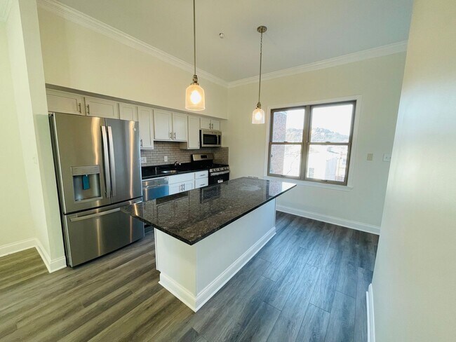 4017 Butler St-Unit -2 bedroom in Pittsburgh, PA - Building Photo - Building Photo