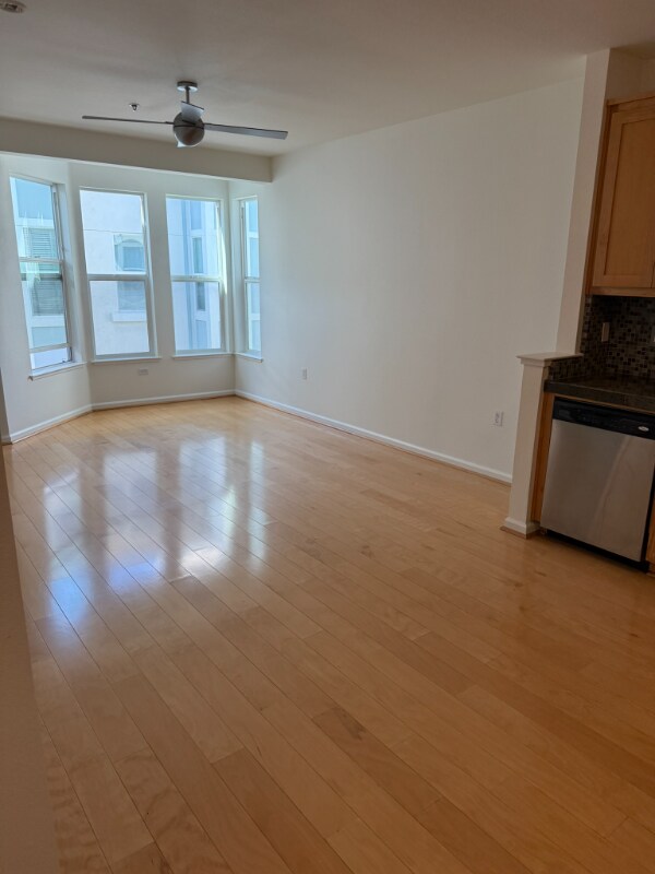 247 4th St, Unit 301 in Oakland, CA - Building Photo - Building Photo