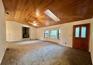 17600 Brentwood Ln in Twain Harte, CA - Building Photo - Building Photo