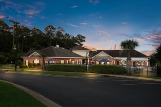 The Summit on 401 in Fayetteville, NC - Foto de edificio - Building Photo