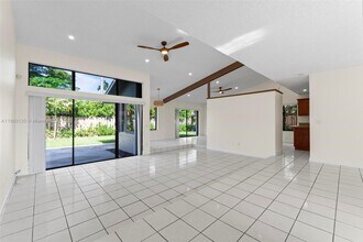 11044 SW 128th Ct in Miami, FL - Building Photo - Building Photo