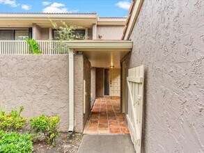 203 Bonnie Brae Way in Hollywood, FL - Building Photo - Building Photo