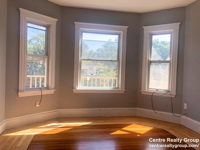 4843 Washington St, Unit 1 in Boston, MA - Building Photo - Building Photo