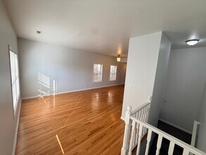 6823 S Dorchester Ave in Chicago, IL - Building Photo - Building Photo