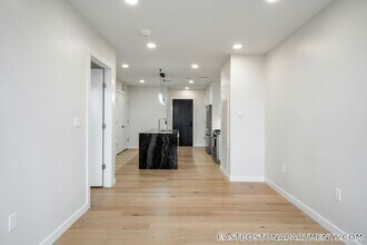 194 Sumner St in Boston, MA - Building Photo - Building Photo