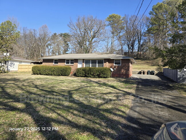 property at 4924a Briarwood Dr