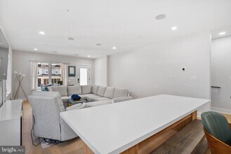615 Irving St NW in Washington, DC - Building Photo - Building Photo