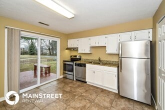 2808 Six Mile Ln in Louisville, KY - Building Photo - Building Photo