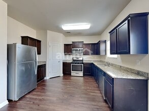 4104 Dale Dr SE in Conyers, GA - Building Photo - Building Photo