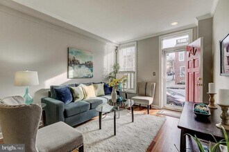 512 E Clement St in Baltimore, MD - Building Photo - Building Photo