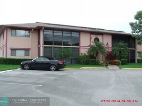 9692 S Belfort Cir in Tamarac, FL - Foto de edificio - Building Photo