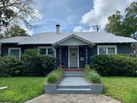 801 Maupas Ave in Savannah, GA - Building Photo