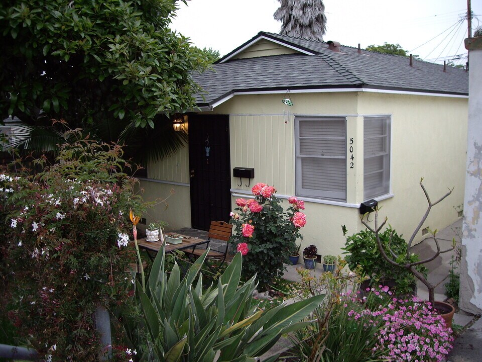 5042 Sawtelle Blvd in Culver City, CA - Building Photo
