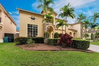 22457 SW 94th Path in Cutler Bay, FL - Building Photo - Building Photo
