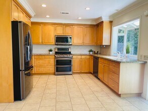 2833 Cedar Wood Pl in Thousand Oaks, CA - Building Photo - Building Photo