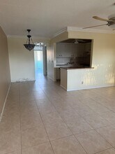 42 Canterbury E in West Palm Beach, FL - Building Photo - Building Photo