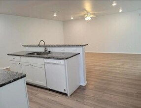 5524 Jarvis St, Unit B in Lubbock, TX - Building Photo - Building Photo