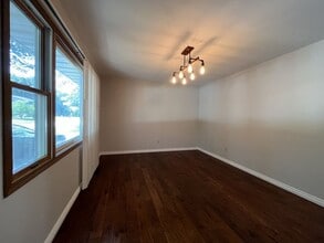 852 Burr Oak Dr in Chesterton, IN - Building Photo - Building Photo