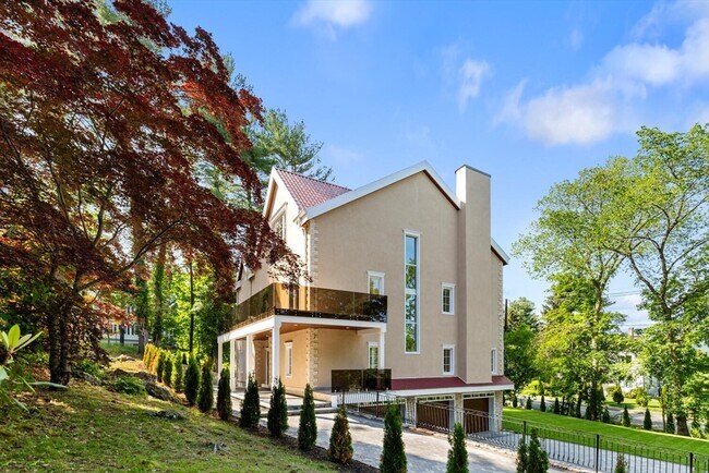 58 Chestnut St in Lynnfield, MA - Building Photo - Building Photo