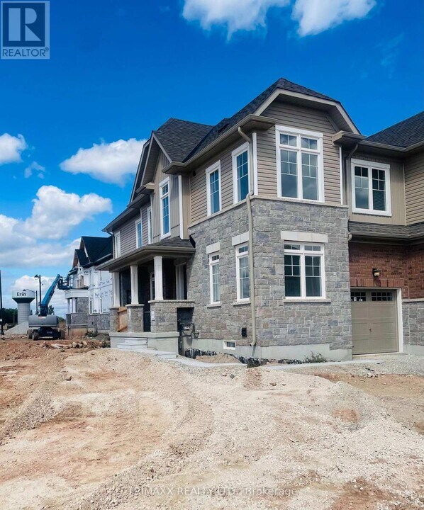 164 McGill Ave in Erin, ON - Building Photo