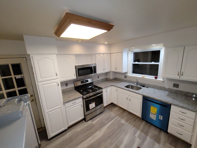 property at 1541 Fitzwatertown Rd