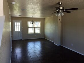 941 Brookview Dr, Unit B in Copperas Cove, TX - Building Photo - Building Photo