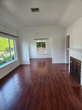 14016 Sylvan St in Los Angeles, CA - Building Photo - Building Photo