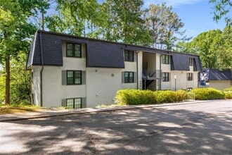183 Triumph Dr NW in Atlanta, GA - Building Photo - Building Photo