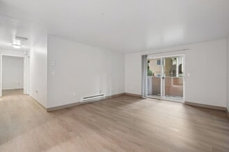 Arnada Pointe in Vancouver, WA - Building Photo - Building Photo