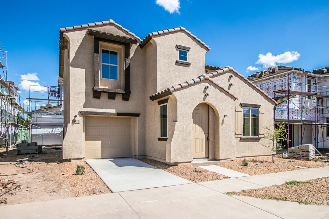 5426 West Odeum Ln in Phoenix, AZ - Building Photo