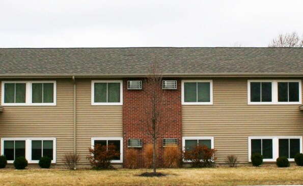 1710 44th St in Marion, IA - Building Photo