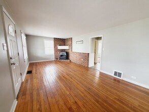 4690 Buckeye Rd in Emmaus, PA - Building Photo - Building Photo