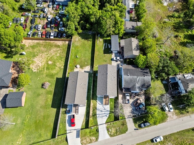 property at 4620 N Railroad Ave