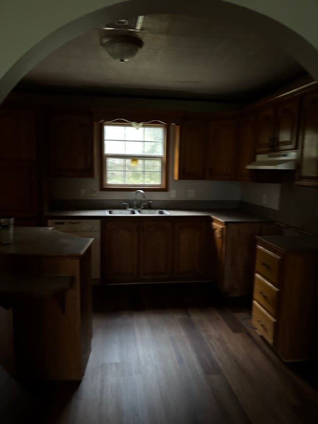 property at 1140 W 14th St